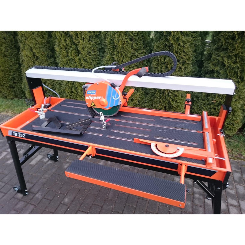 Przecinarka do płytek Norton Clipper TR 252 1200mm długość cięcia